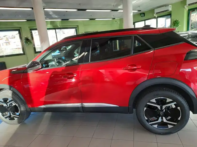 Peugeot 2008 view 8