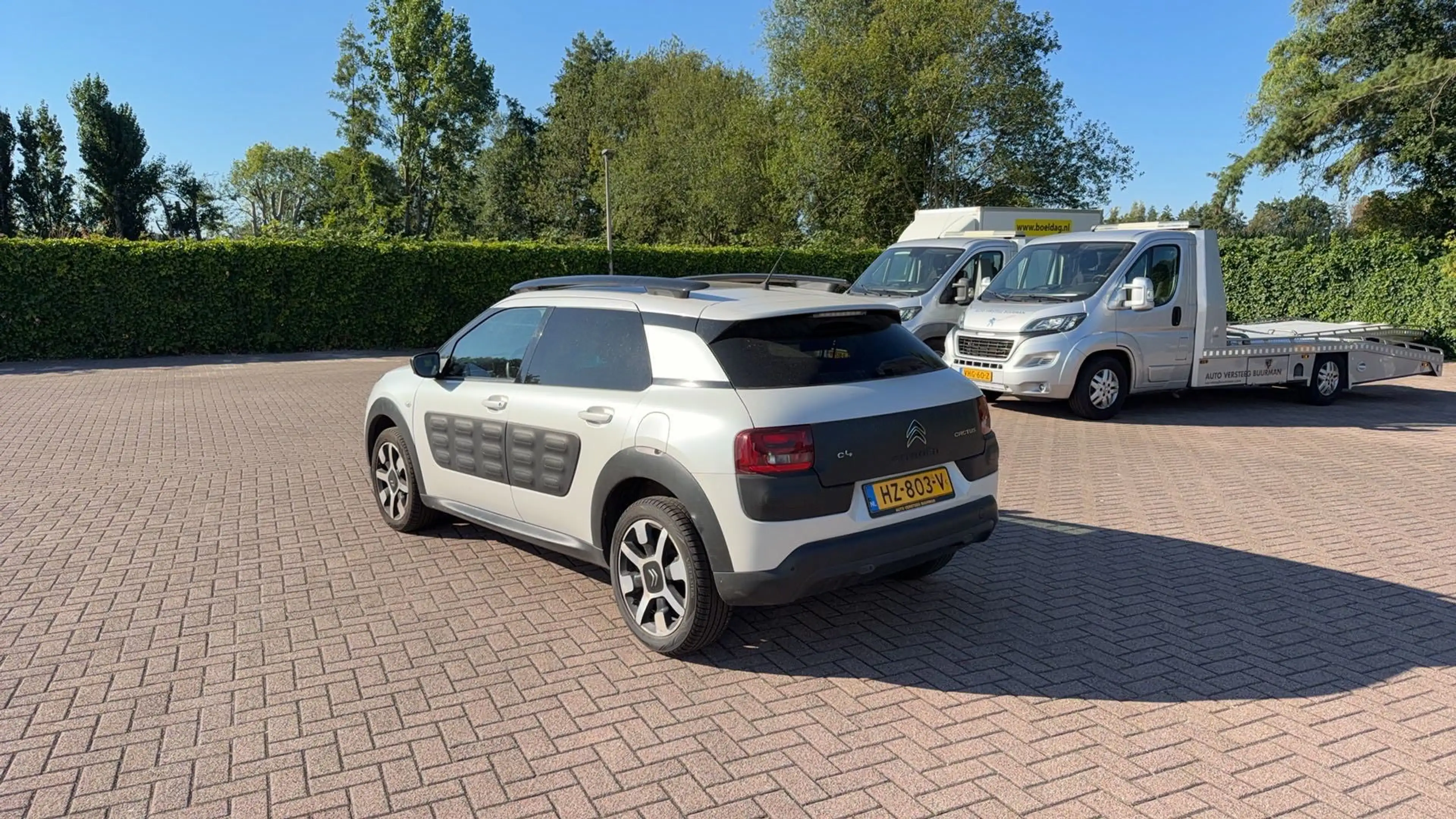 Citroen C4 Cactus 1.2i 110pk 1e eig. Shine Clima Navi Pano Nieuwe mo — photo 4