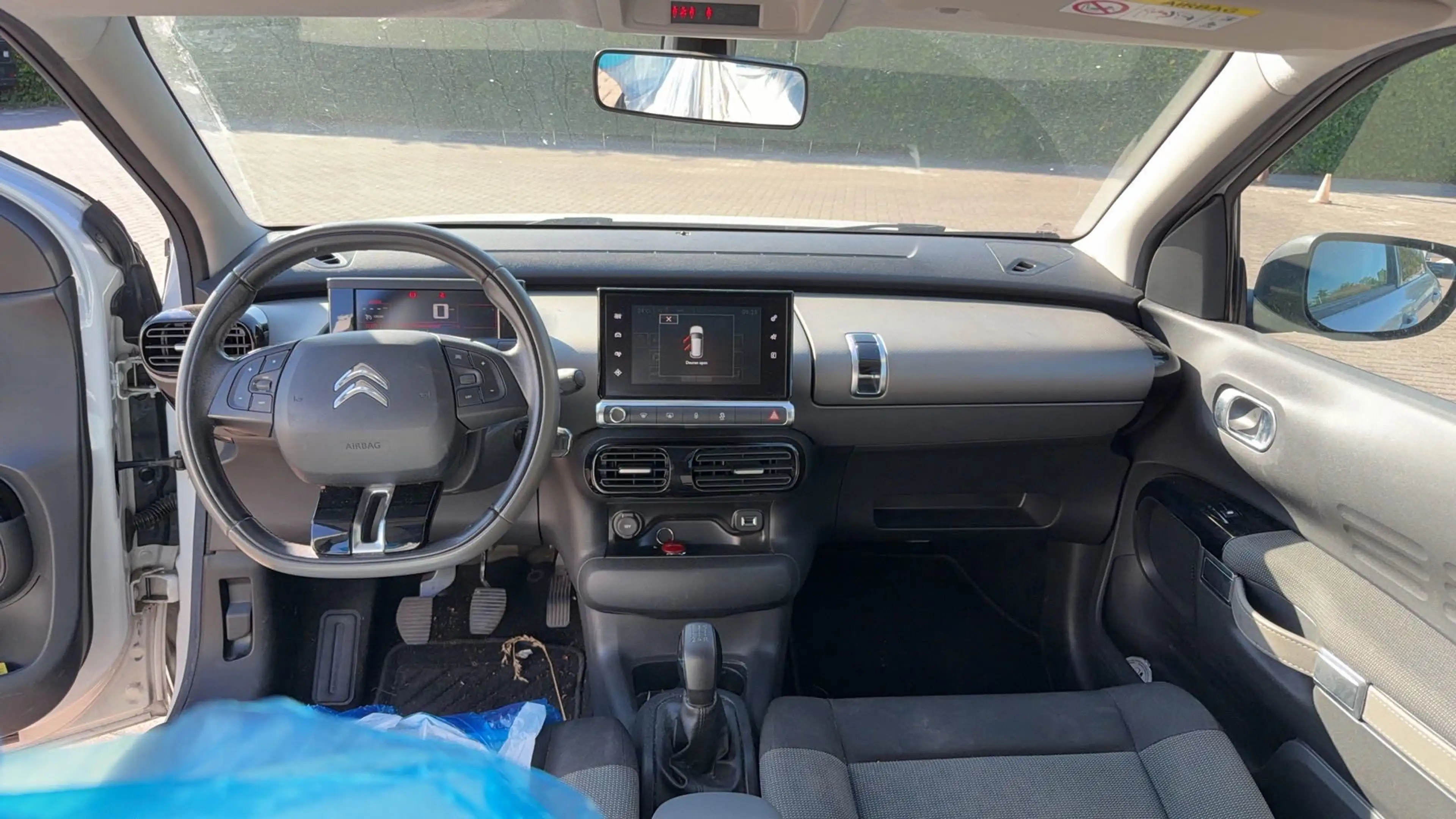 Citroen C4 Cactus 1.2i 110pk 1e eig. Shine Clima Navi Pano Nieuwe mo — photo 3