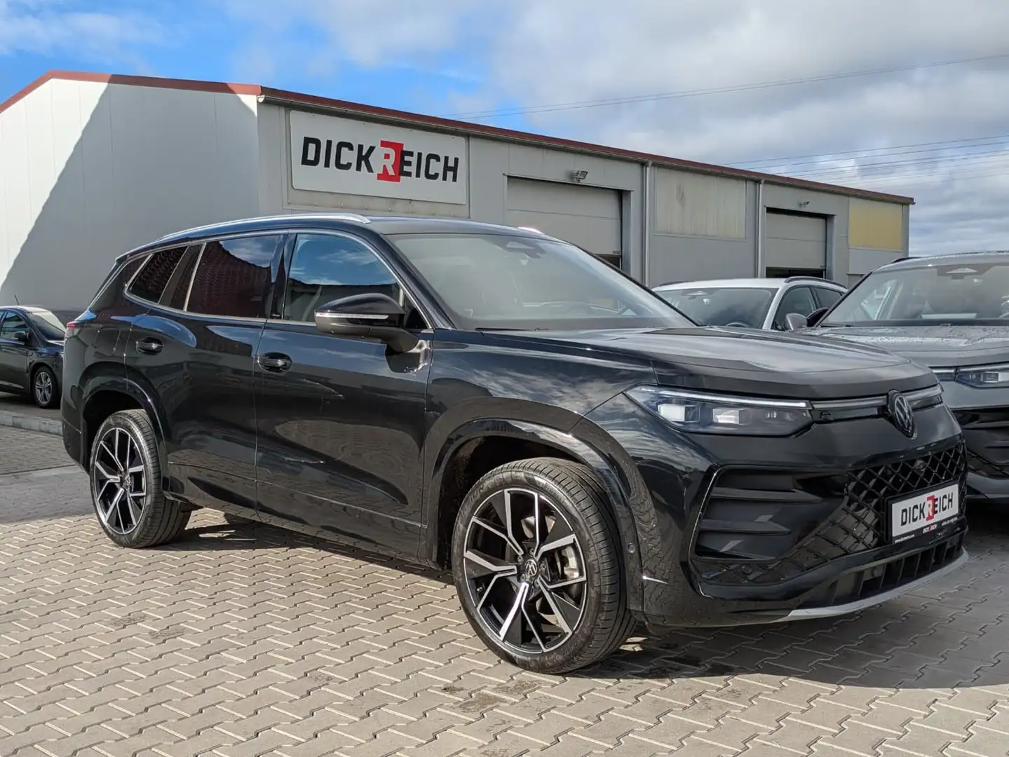 Volkswagen Tayron 2.0 TDI 4M R-Line 7Si*MATRIX*AHK*PANO*HUD Noir - 1
