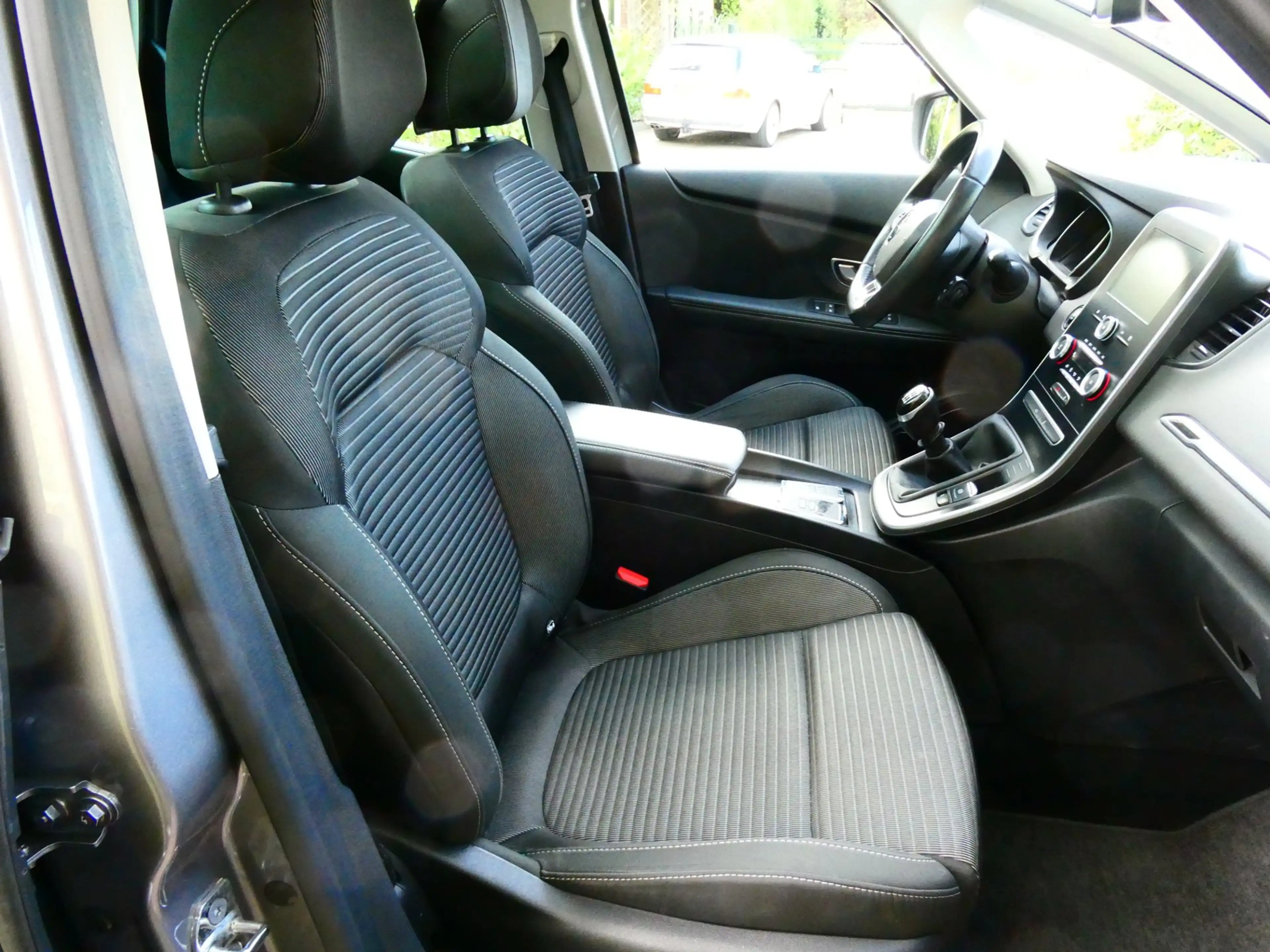 Renault Scenic 1.3 TCe 2e eig. 105.000 Clima Cruise Navi Trekhaak — photo 19