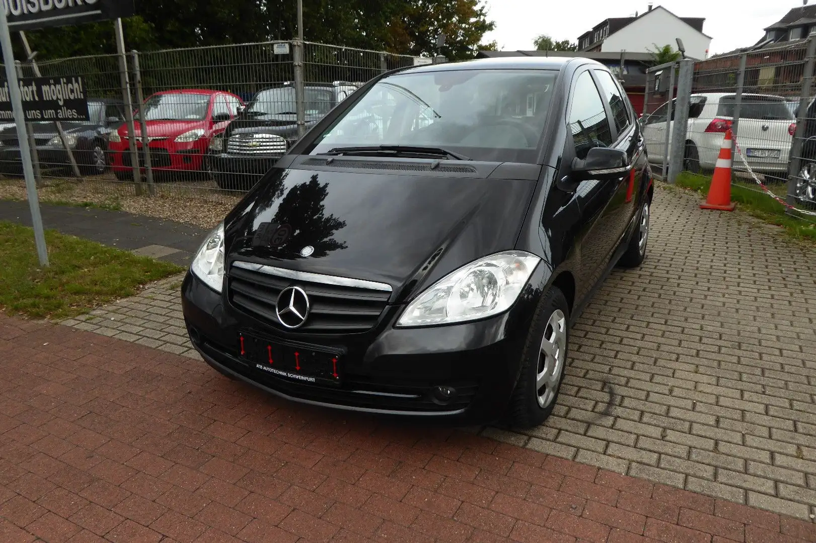 Mercedes-Benz A 180 BlueEfficiency/ Bluetooth/ Auto.Licht/ TOP Noir - 1