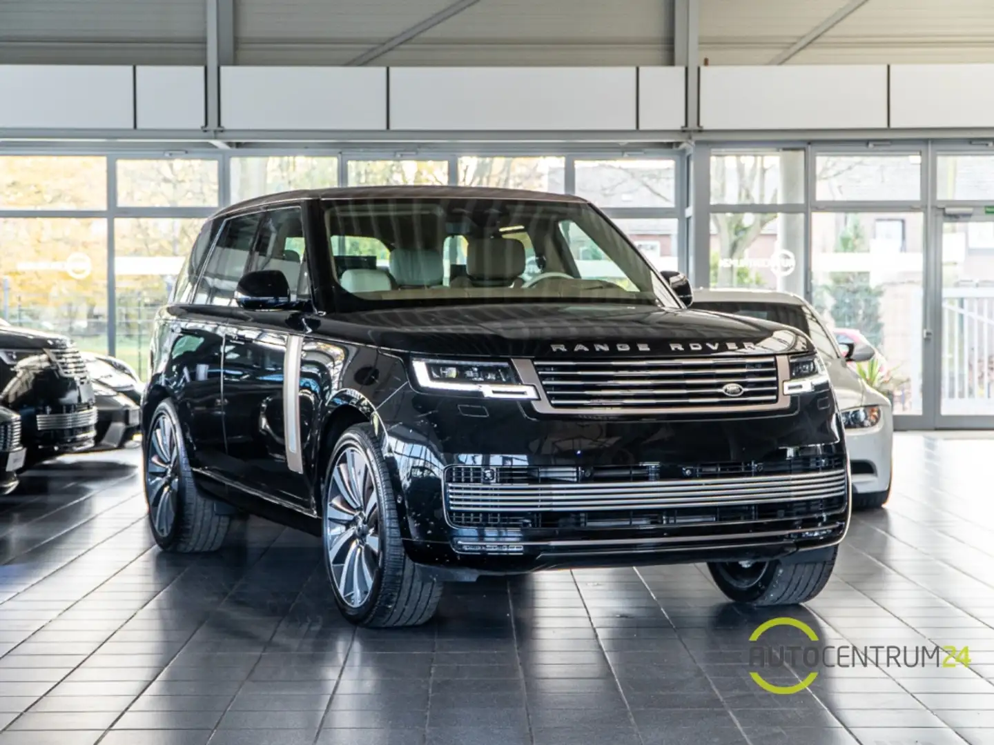 Land Rover Range Rover SV P615 Massage Entertainment Pano Schwarz - 1