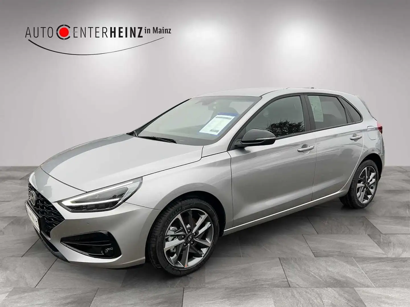 Hyundai i30 1.5 T-GDI 48V-Hybrid Advantage Silber - 1