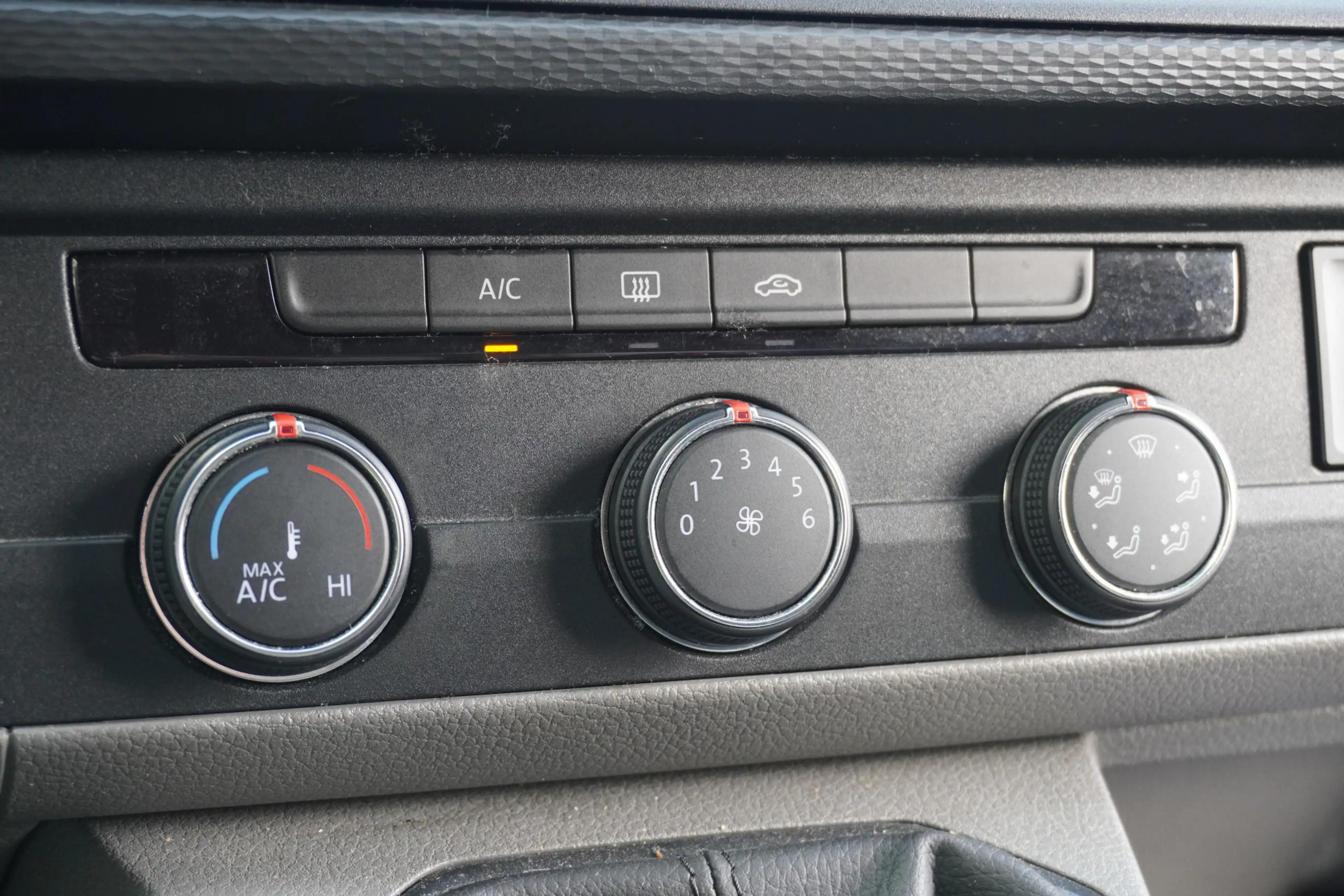 Volkswagen T6.1 Transporter 2.0 TDI EURO 6 - Airco - Cruise - Carplay - €13.95 — photo 11