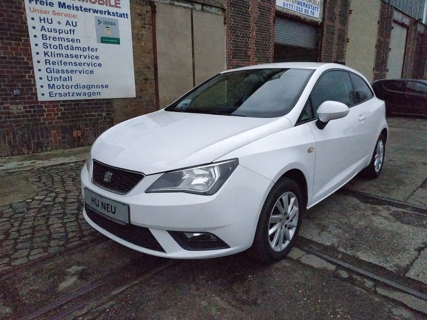 SEAT Ibiza 1.2 Style/ TÜV NEU/ Navi /ALU/ PDC/ Tempomat Weiß - 1