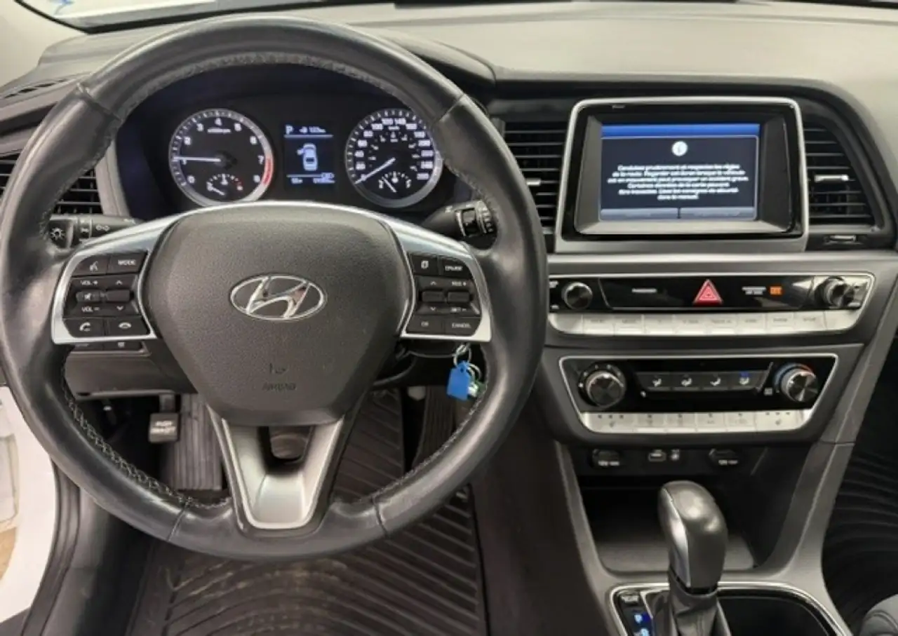 Hyundai SONATA снимка Hyundai SONATA