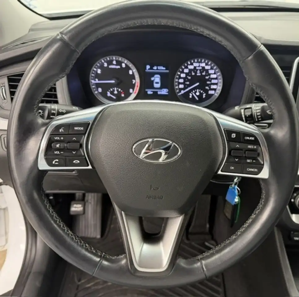 Hyundai SONATA снимка Hyundai SONATA
