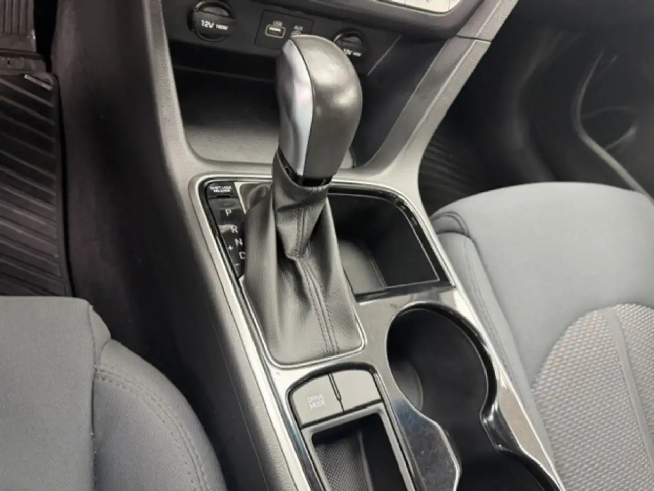 Hyundai SONATA снимка Hyundai SONATA