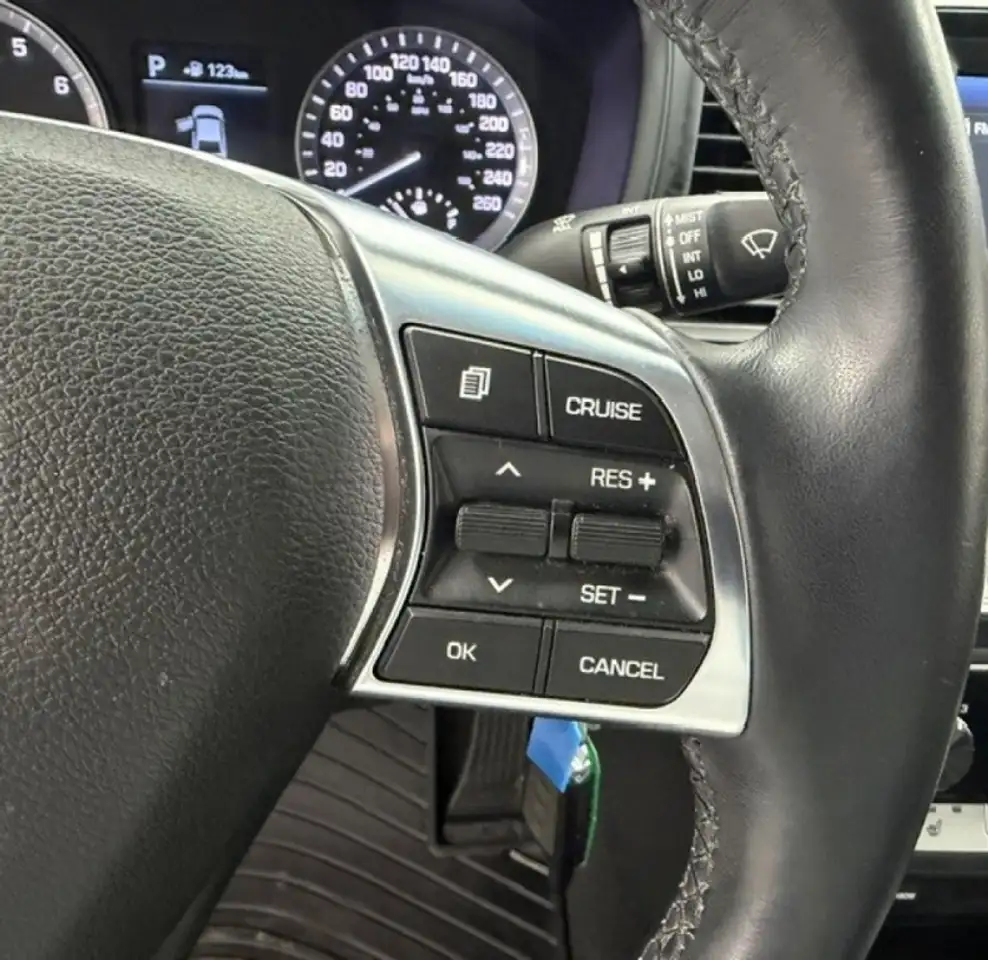 Hyundai SONATA снимка Hyundai SONATA
