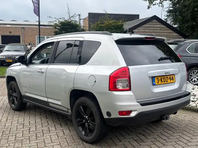 Jeep Compass view 8