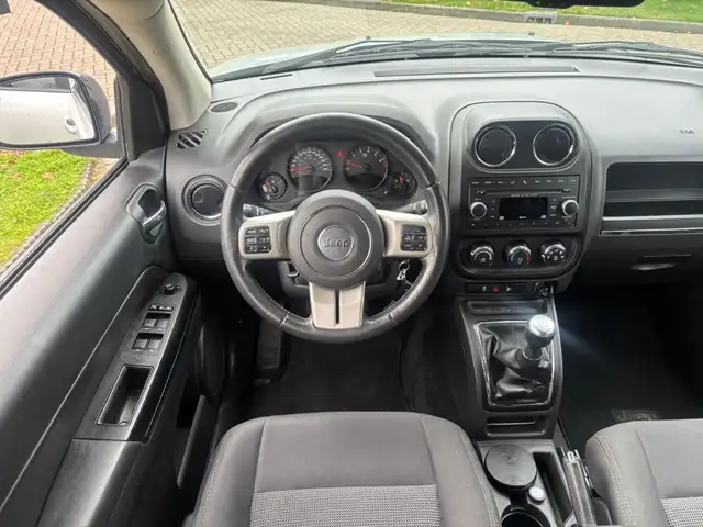 Jeep Compass view 9