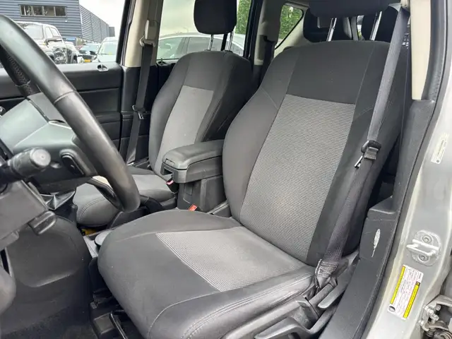 Jeep Compass view 12
