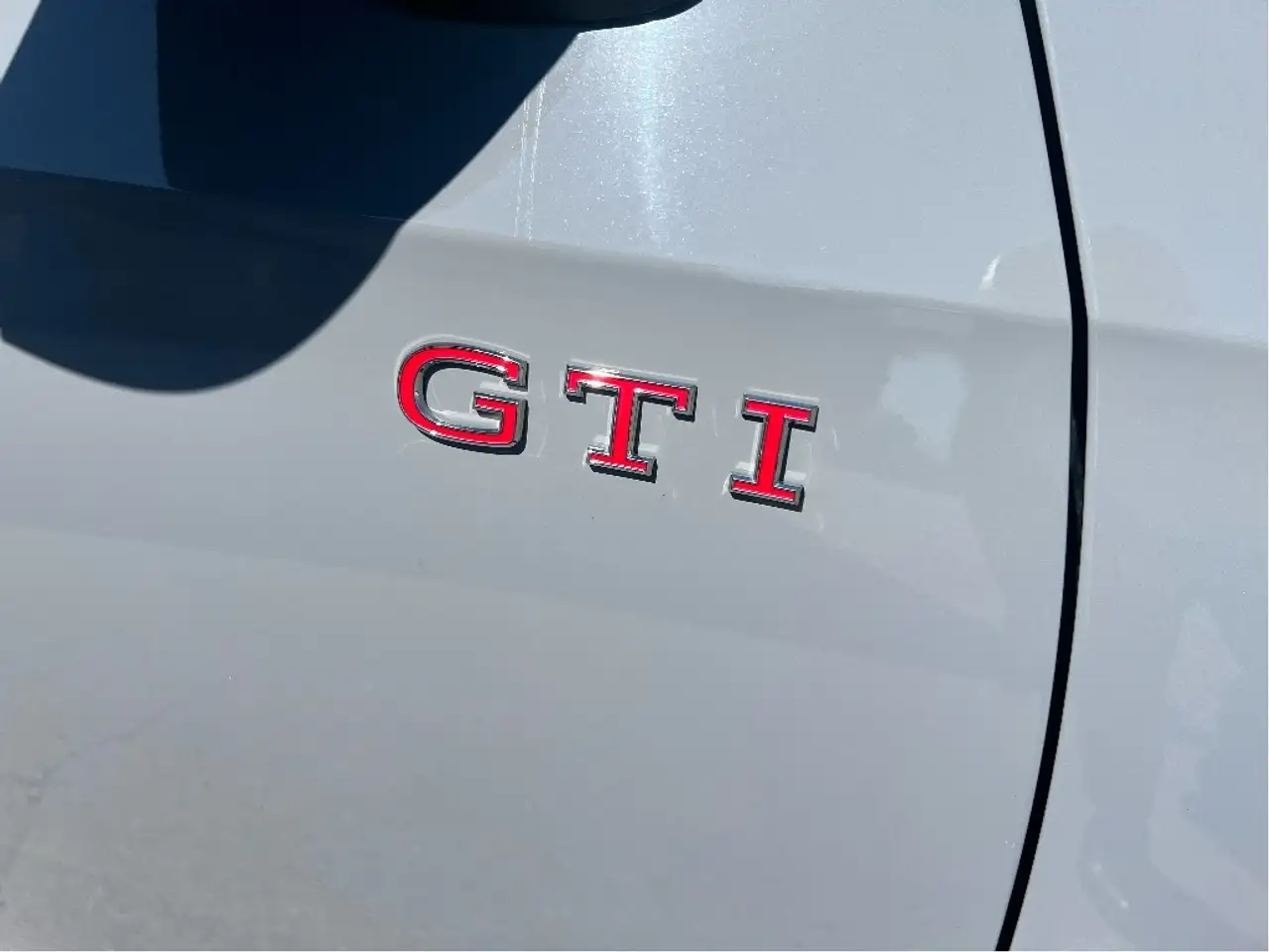 Volkswagen Golf GTI снимка Volkswagen Golf GTI