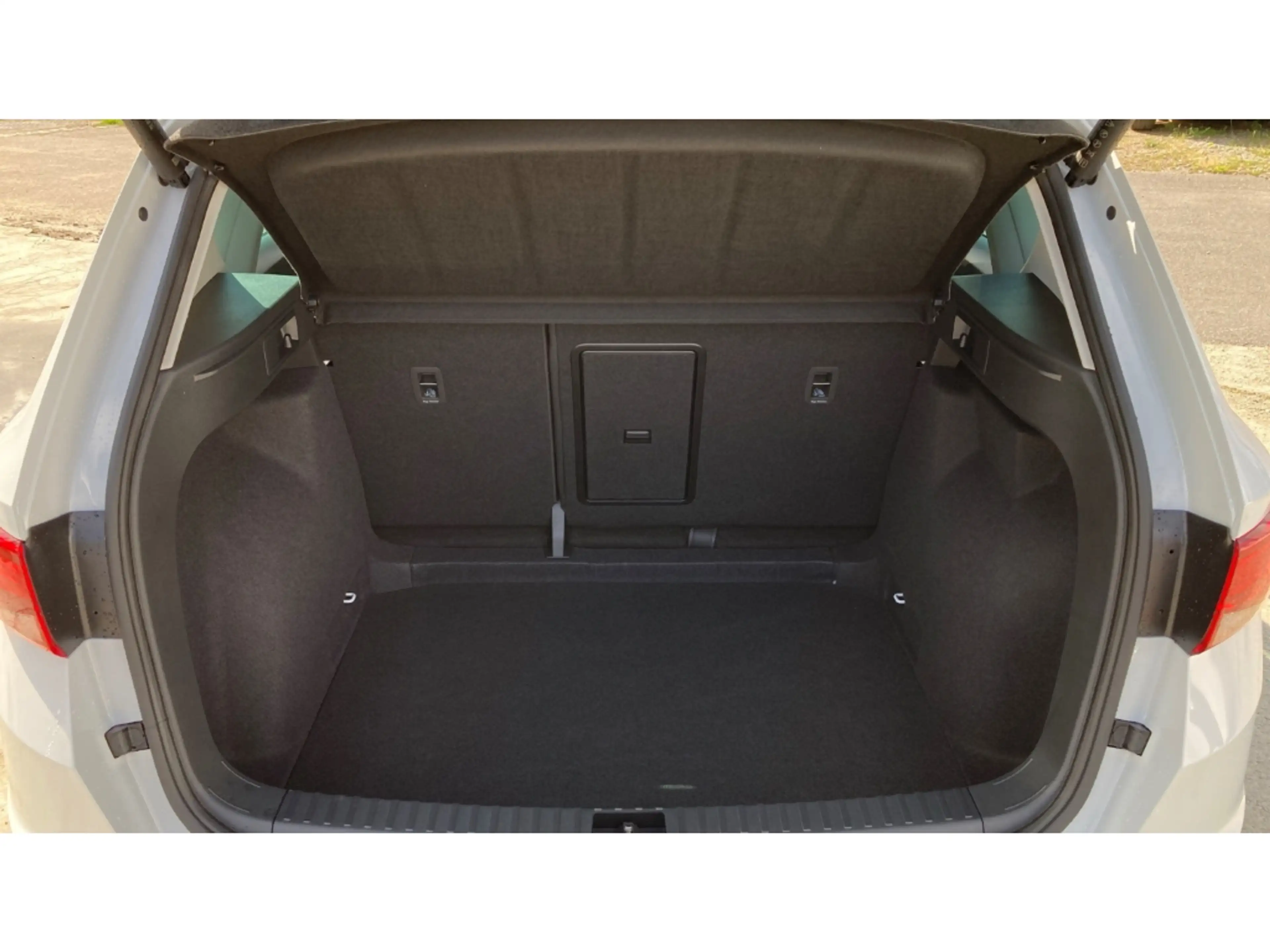 SEAT Ateca 1.5 TSI DSG Xperience BEATS+NAVI+ACC+SHZ — photo 12