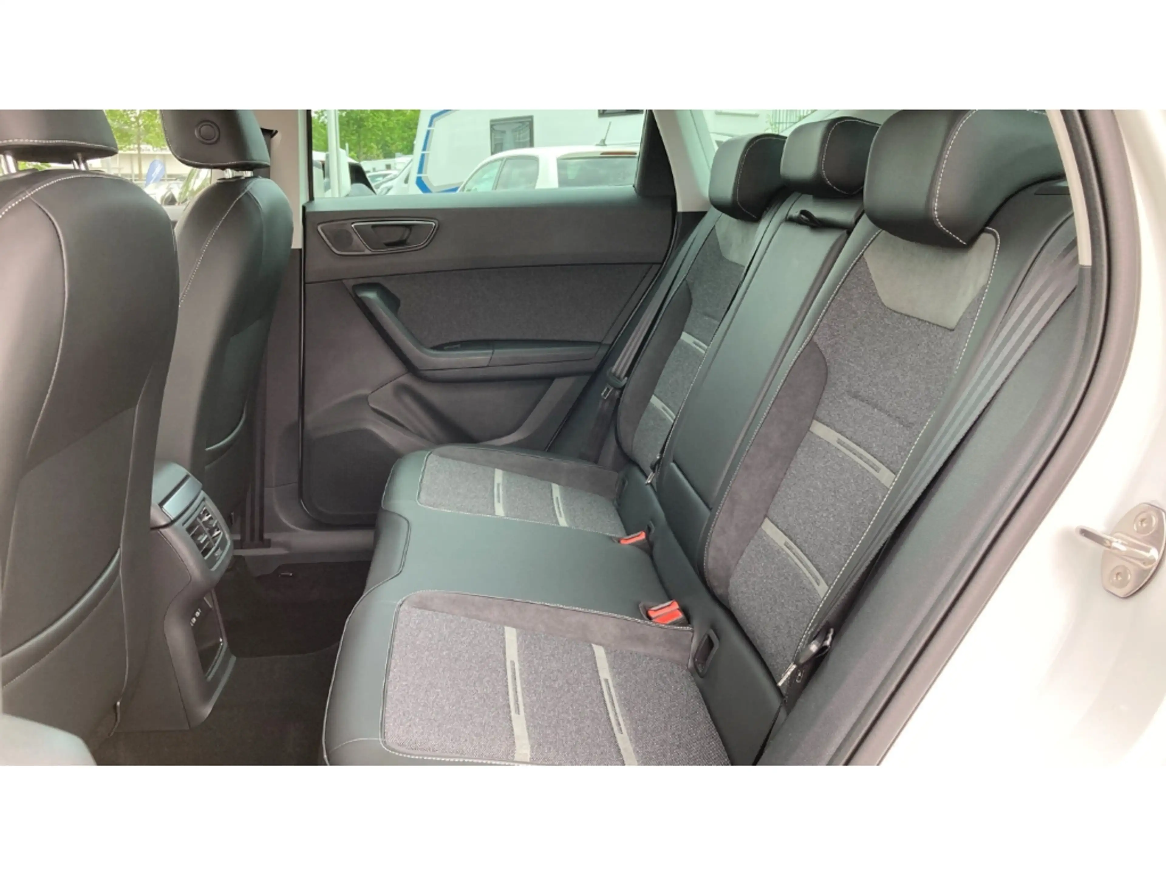 SEAT Ateca 1.5 TSI DSG Xperience BEATS+NAVI+ACC+SHZ — photo 11