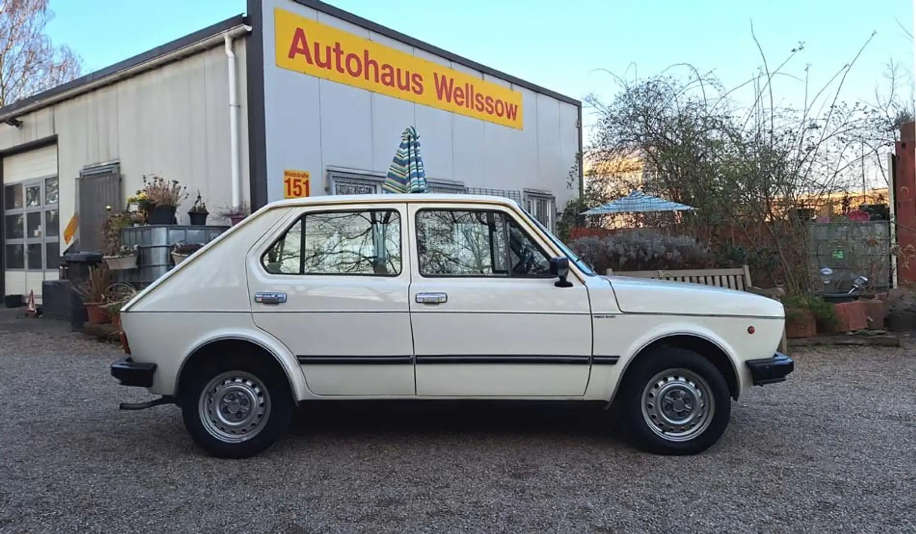 Oldtimer Fiat Fiat 127 (Seat) 5türig sehr guter Zustand Blanc - 1