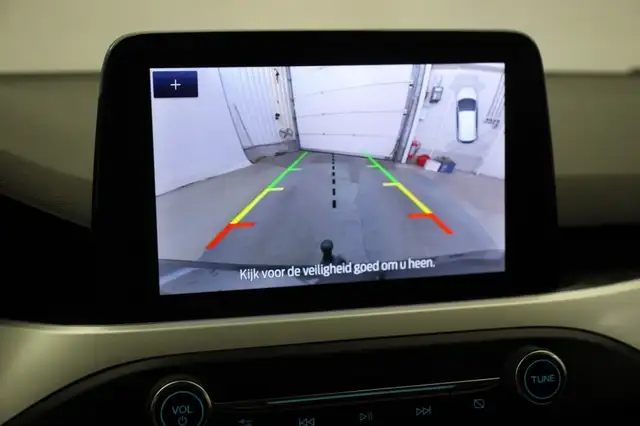 Ford Focus view 6
