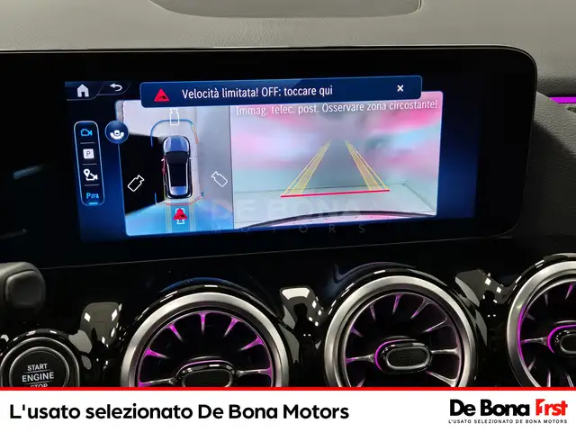 Mercedes-Benz GLA view 11