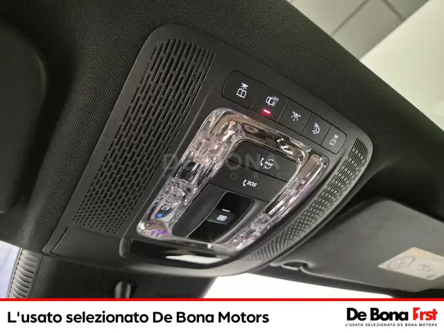 Mercedes-Benz GLA view 26