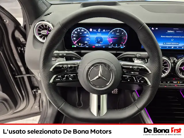 Mercedes-Benz GLA view 10
