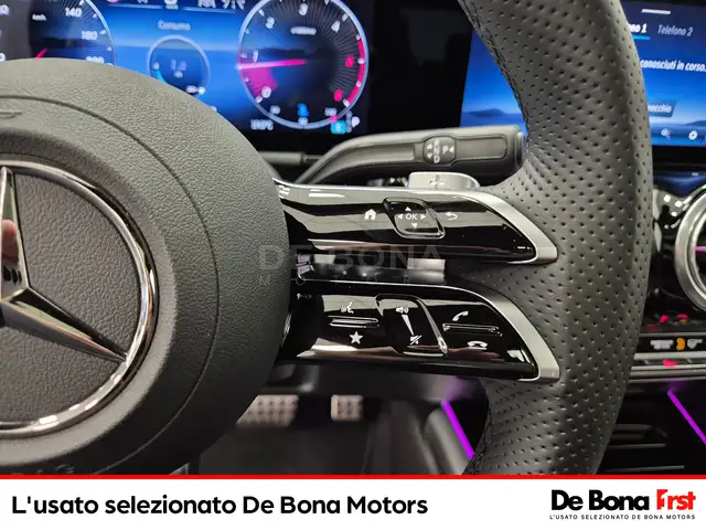 Mercedes-Benz GLA view 13