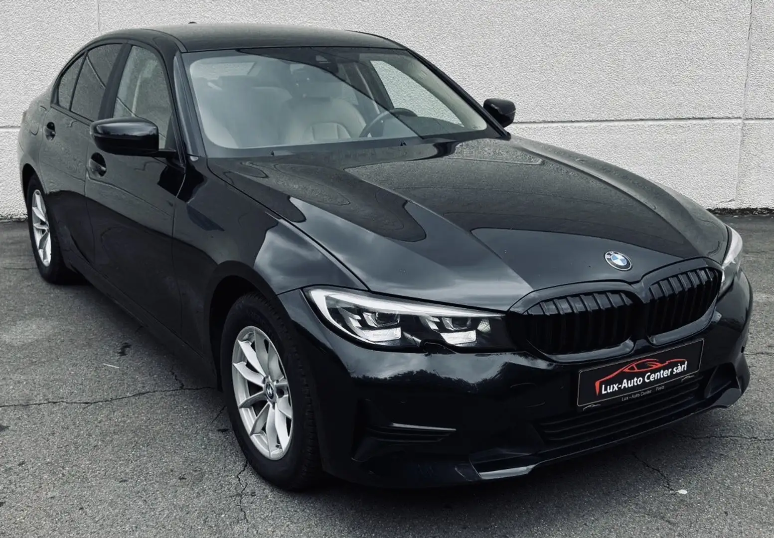 BMW 318 iA // Garantie 12 Mois ✅ Schwarz - 2