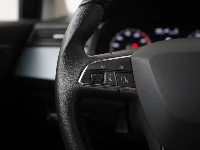Seat Arona view 8