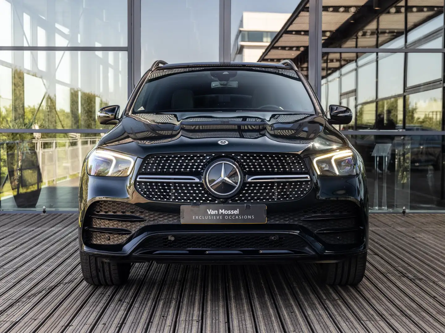 Mercedes-Benz GLE 350 e 4MATIC Premium Plus | AMG LINE | AMG INTERIEUR | Zelená - 2