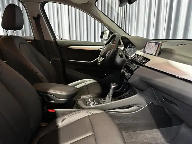 BMW X1 view 11