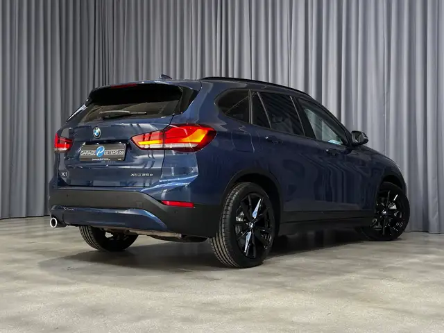 BMW X1 view 3