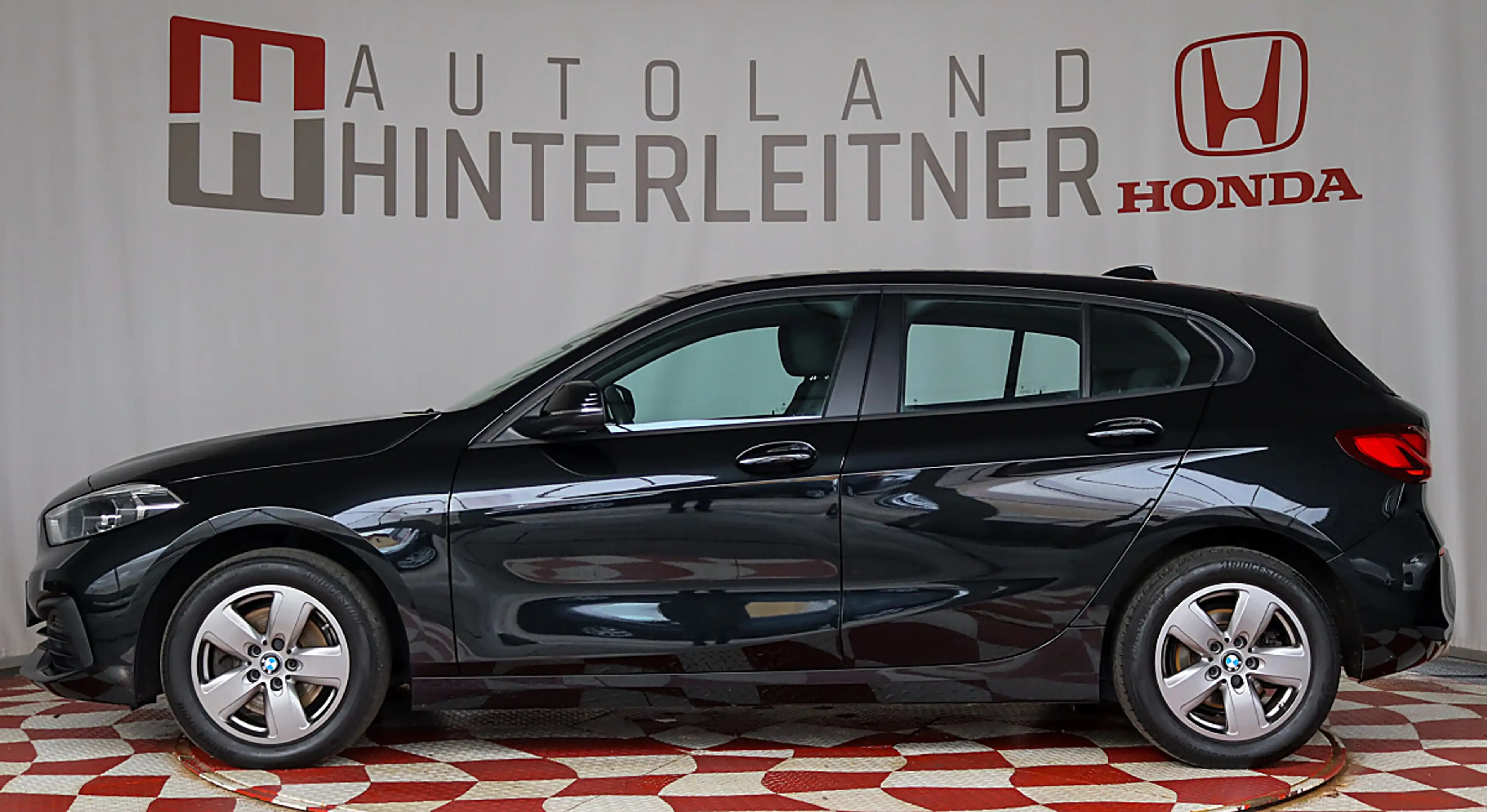 BMW 118 d 2,0 Advantage LED NAVI PDC — photo 9