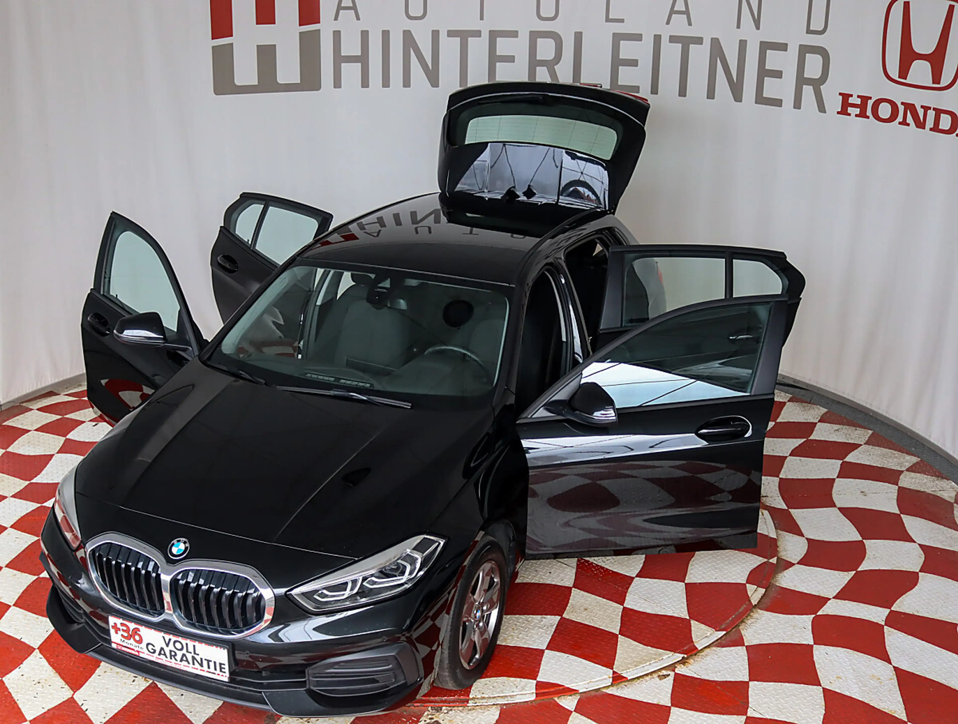 BMW 118 d 2,0 Advantage LED NAVI PDC — photo 3