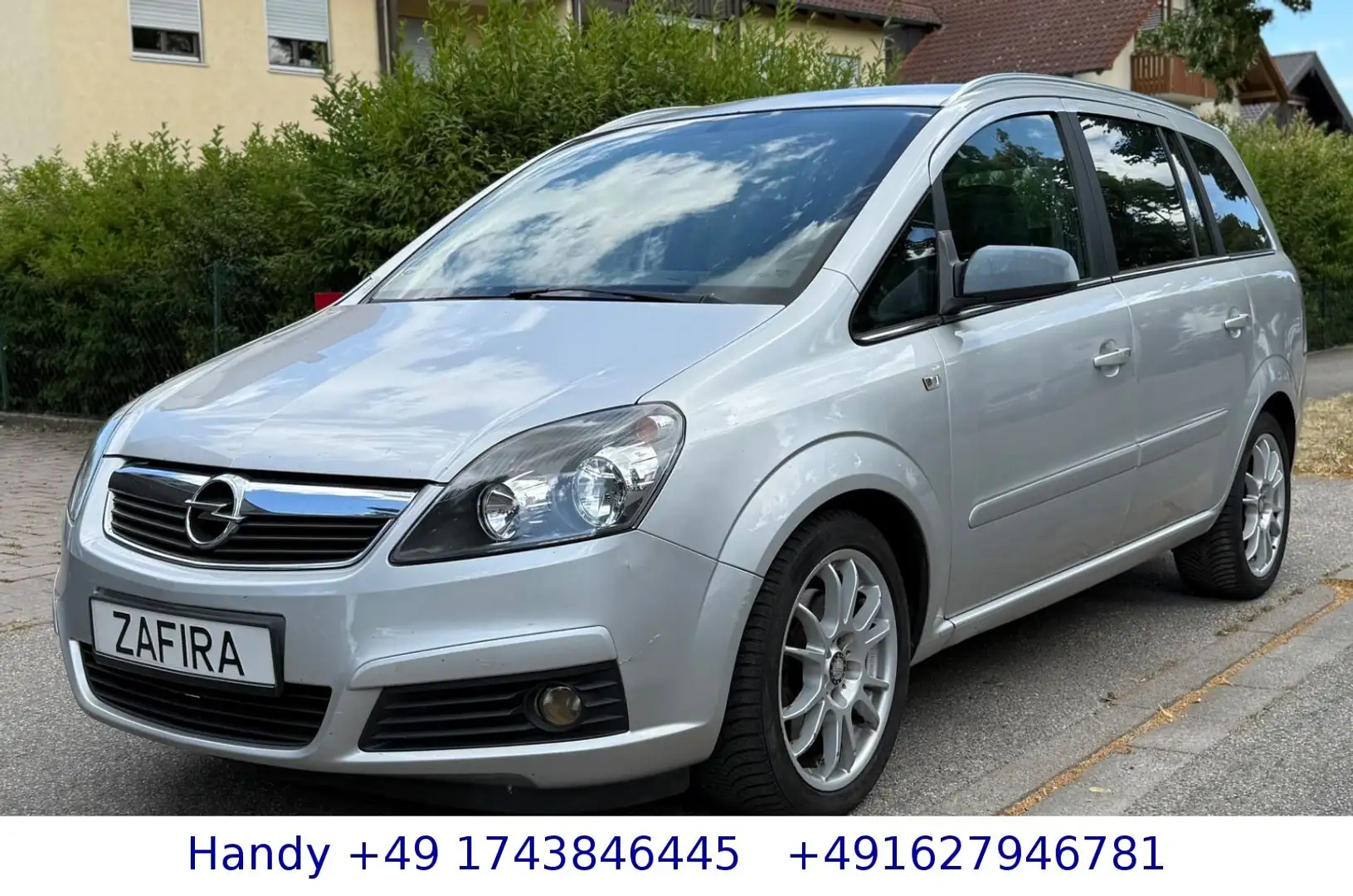 Opel Zafira B 2.2i Sport Automatik/ LEDER/TÜV 07.26 Срібний - 2