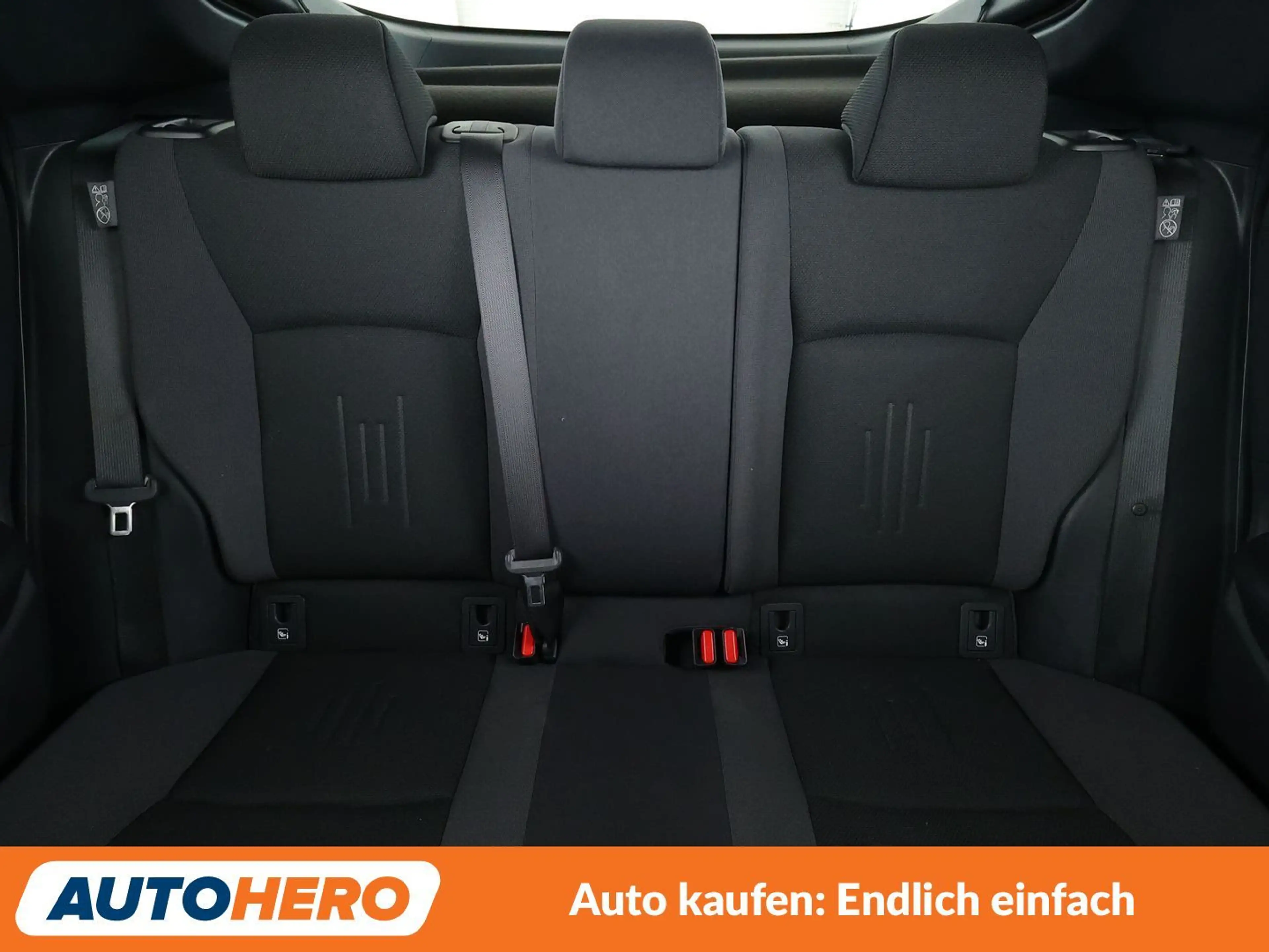 Toyota C-HR 2.0 Hybrid Team Deutschland Aut.*NAVI*LED* — photo 15
