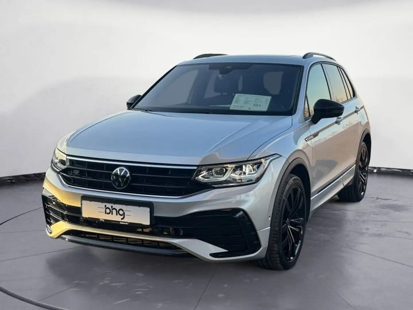 Volkswagen Tiguan 2.0 TDI R-Line DSG AHK PANO HUD Standheiz Silber - 2
