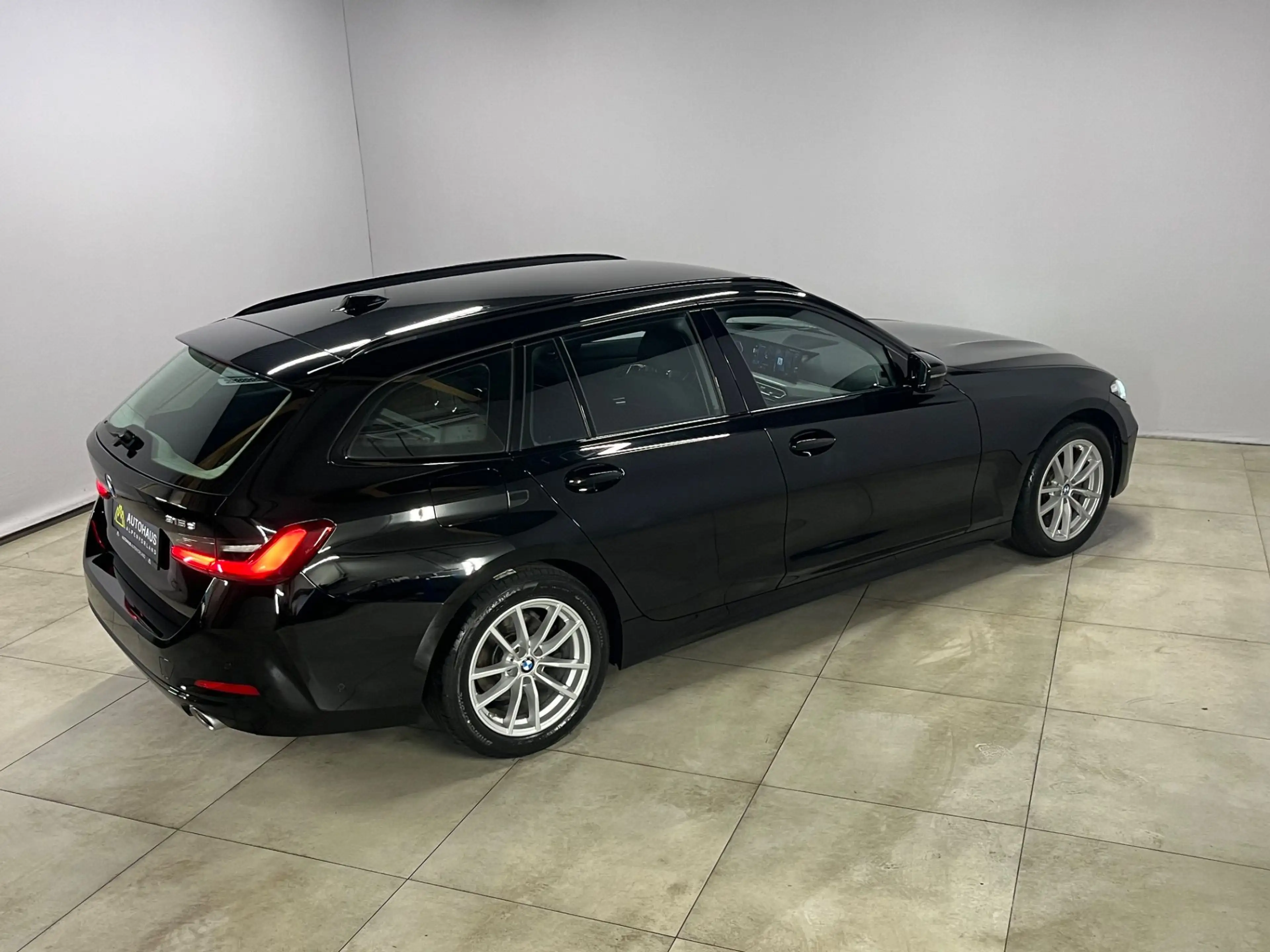 BMW 316 d 48 V Touring Aut. ***Live Cockpit | LED*** — photo 10