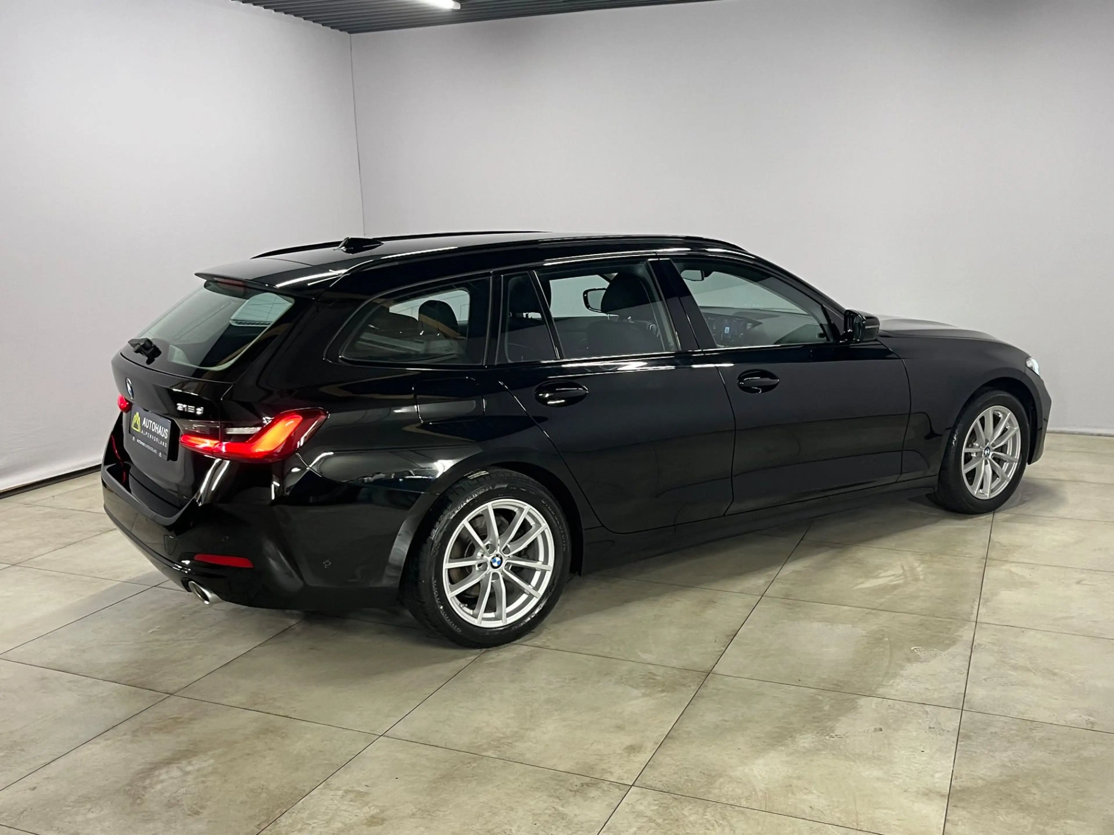 BMW 316 d 48 V Touring Aut. ***Live Cockpit | LED*** — photo 9
