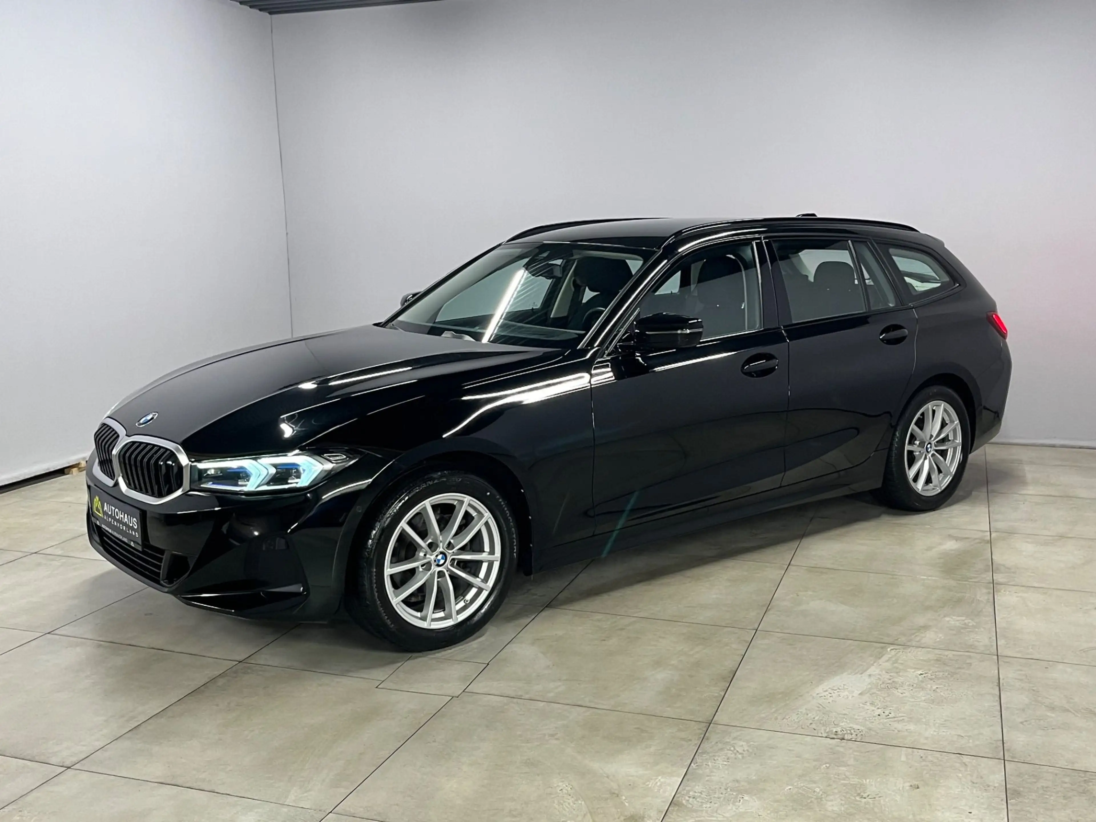 BMW 316 d 48 V Touring Aut. ***Live Cockpit | LED*** — photo 6