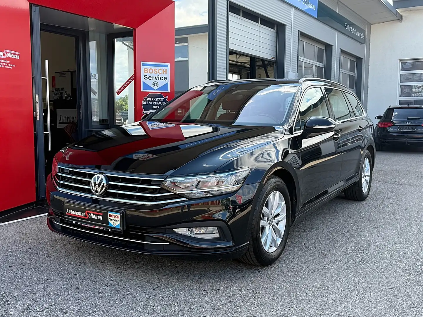 Volkswagen Passat Variant Business 1,5 TSI Schwarz - 1