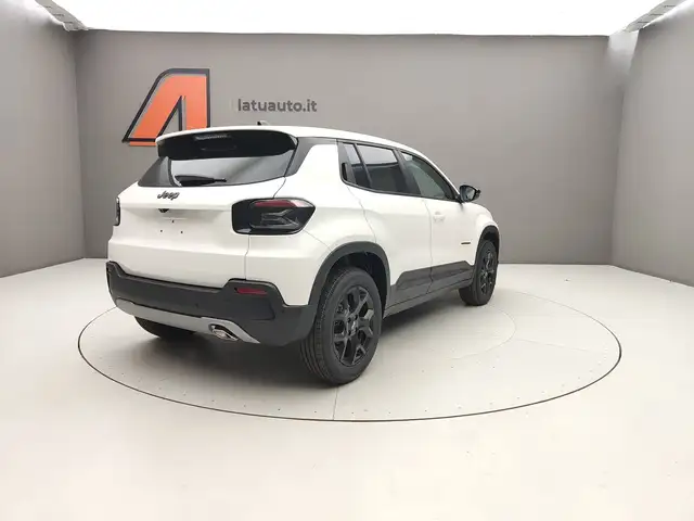 Jeep Avenger view 7