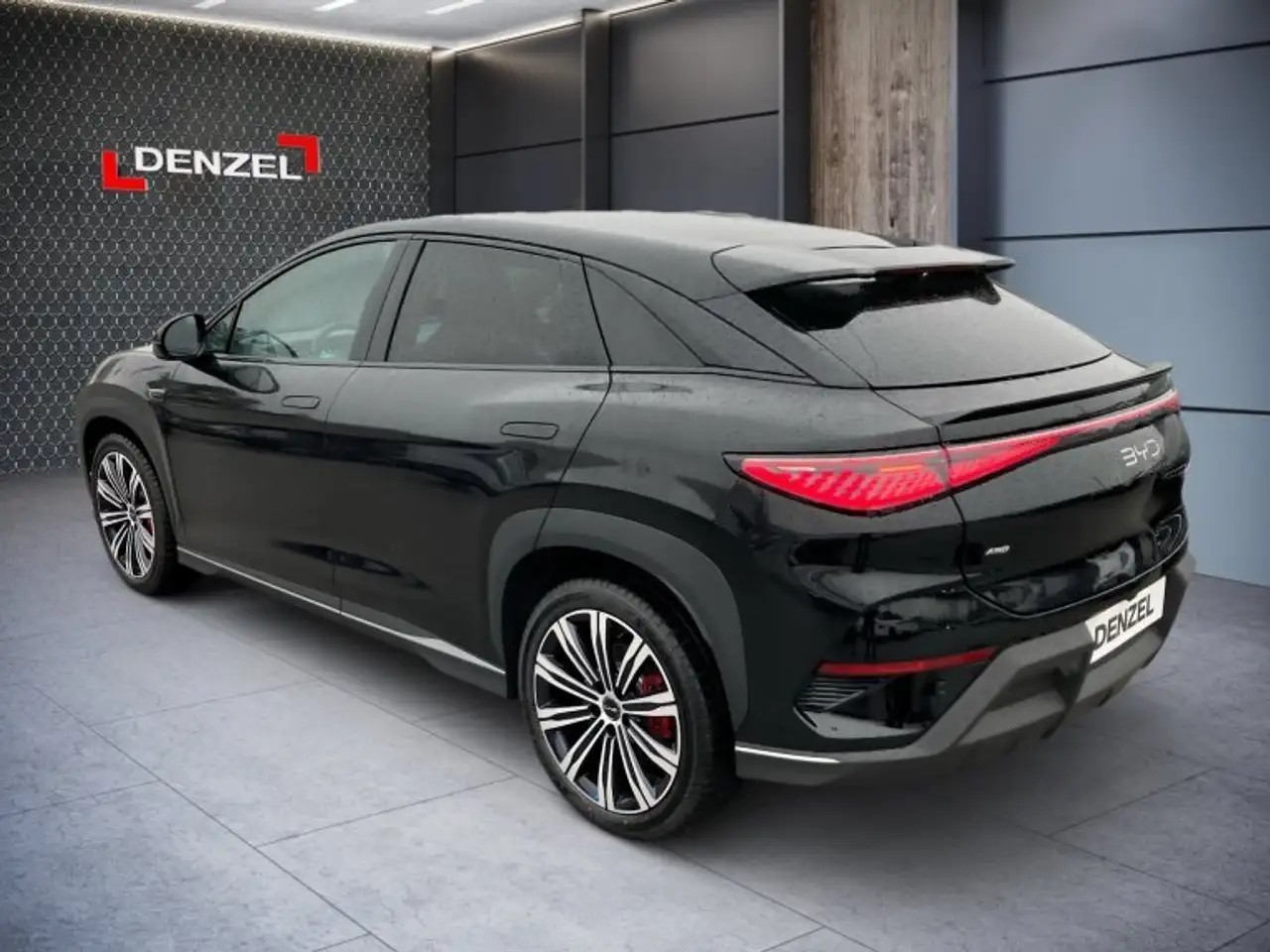 BYD SEALION 7