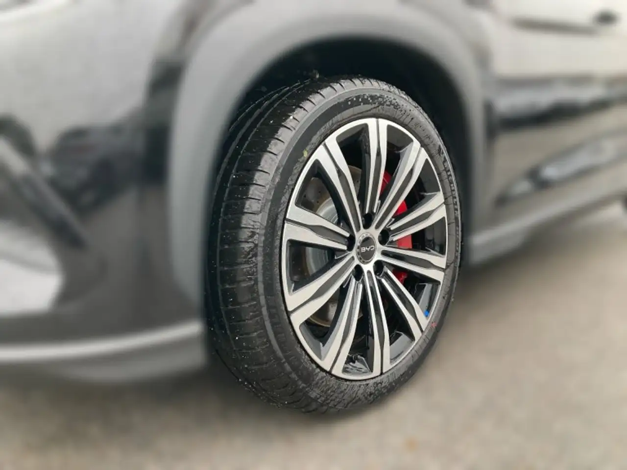 BYD SEALION 7