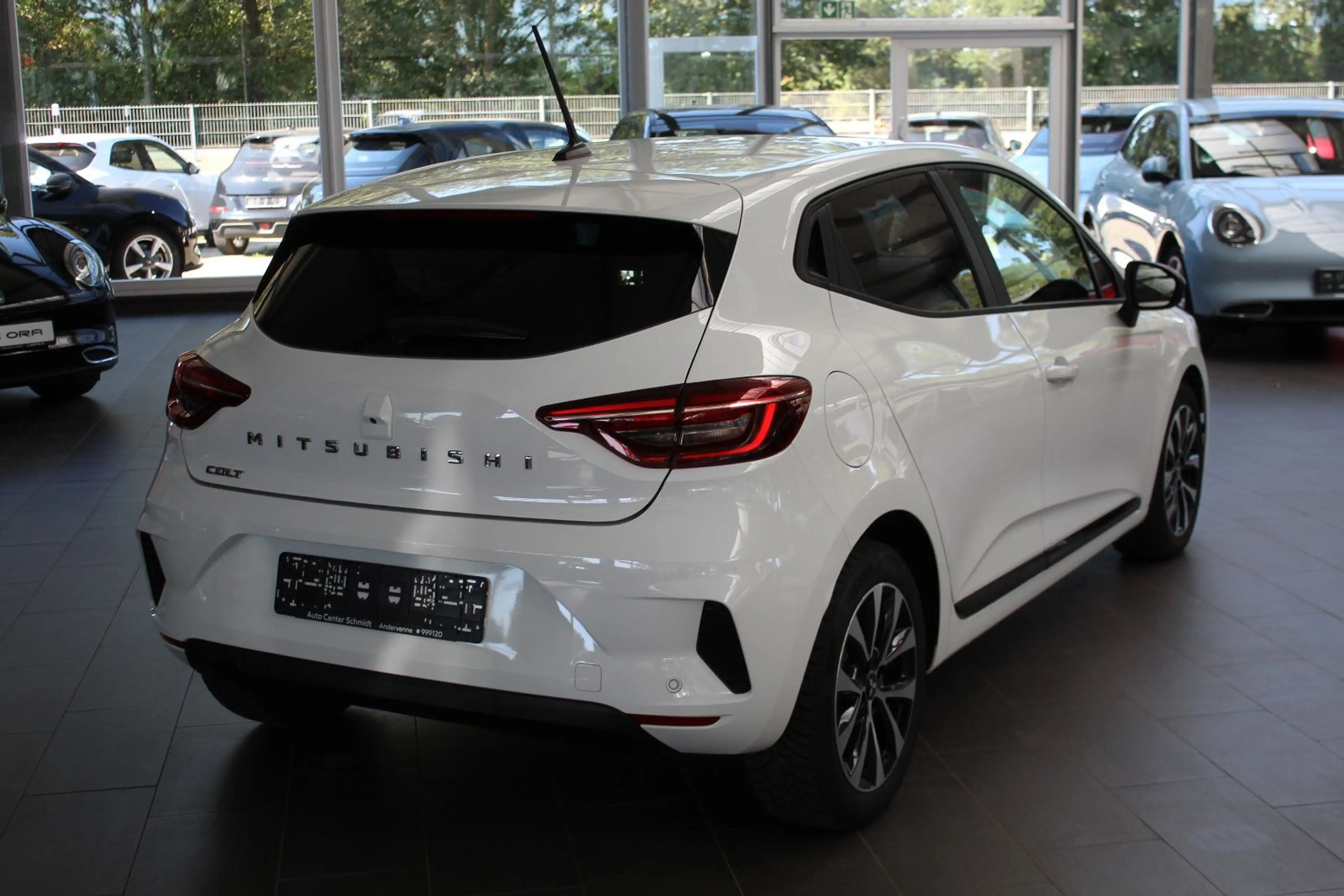 Mitsubishi Colt "Plus"(Sitzheizung, Kamera,Allwetterreifen) — photo 5
