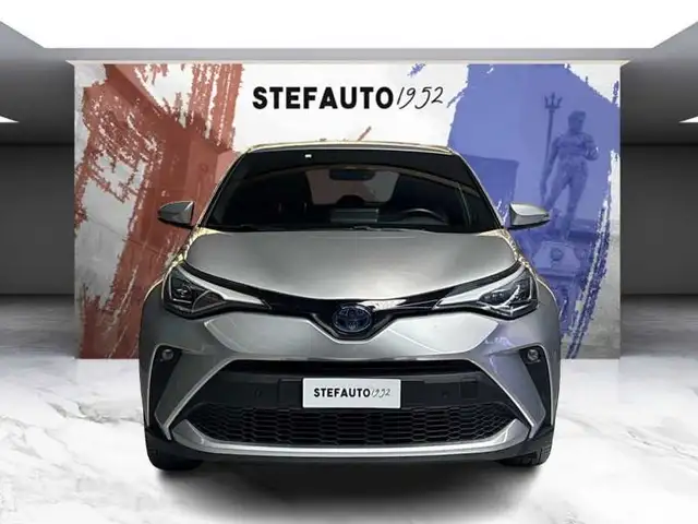 Toyota C-HR view 2
