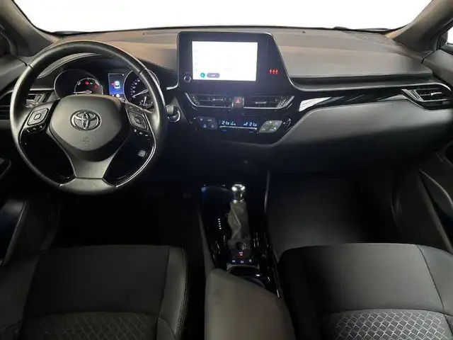 Toyota C-HR view 13