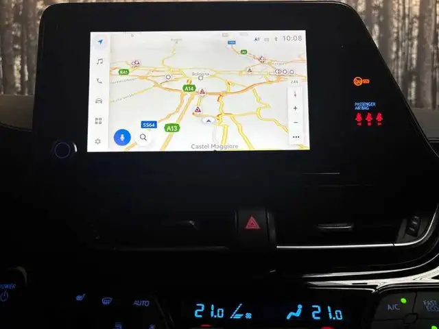 Toyota C-HR view 18