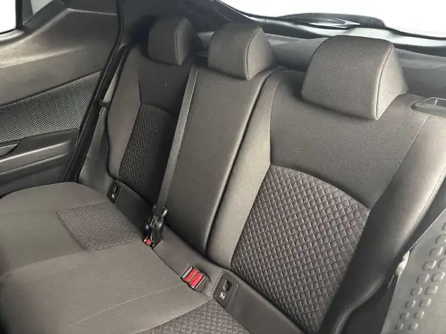 Toyota C-HR view 9