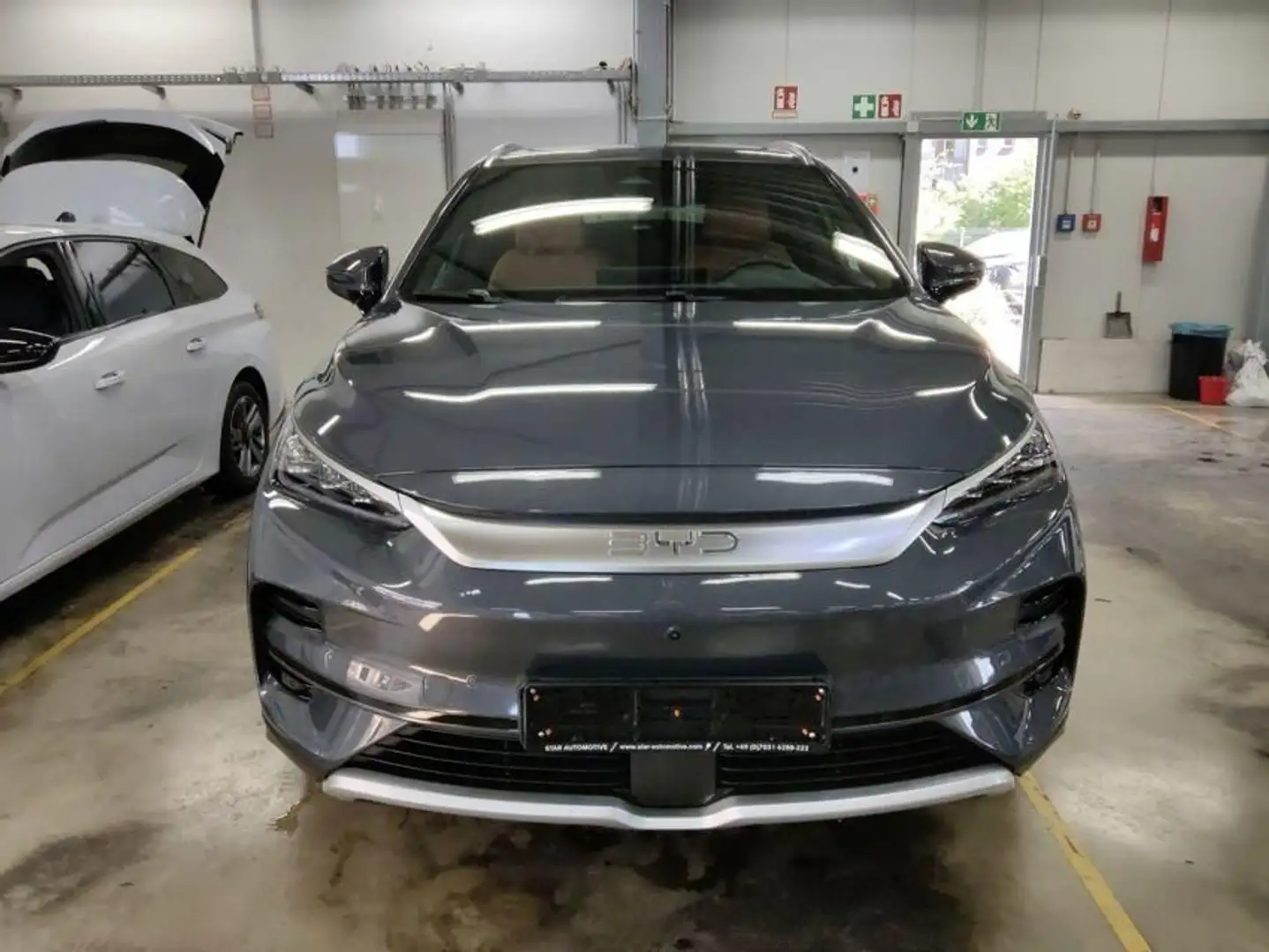 BYD Tang Tang Flagship 4WD 108,8 kWh SOFORT-VERFÜGBAR!!! Gris - 2