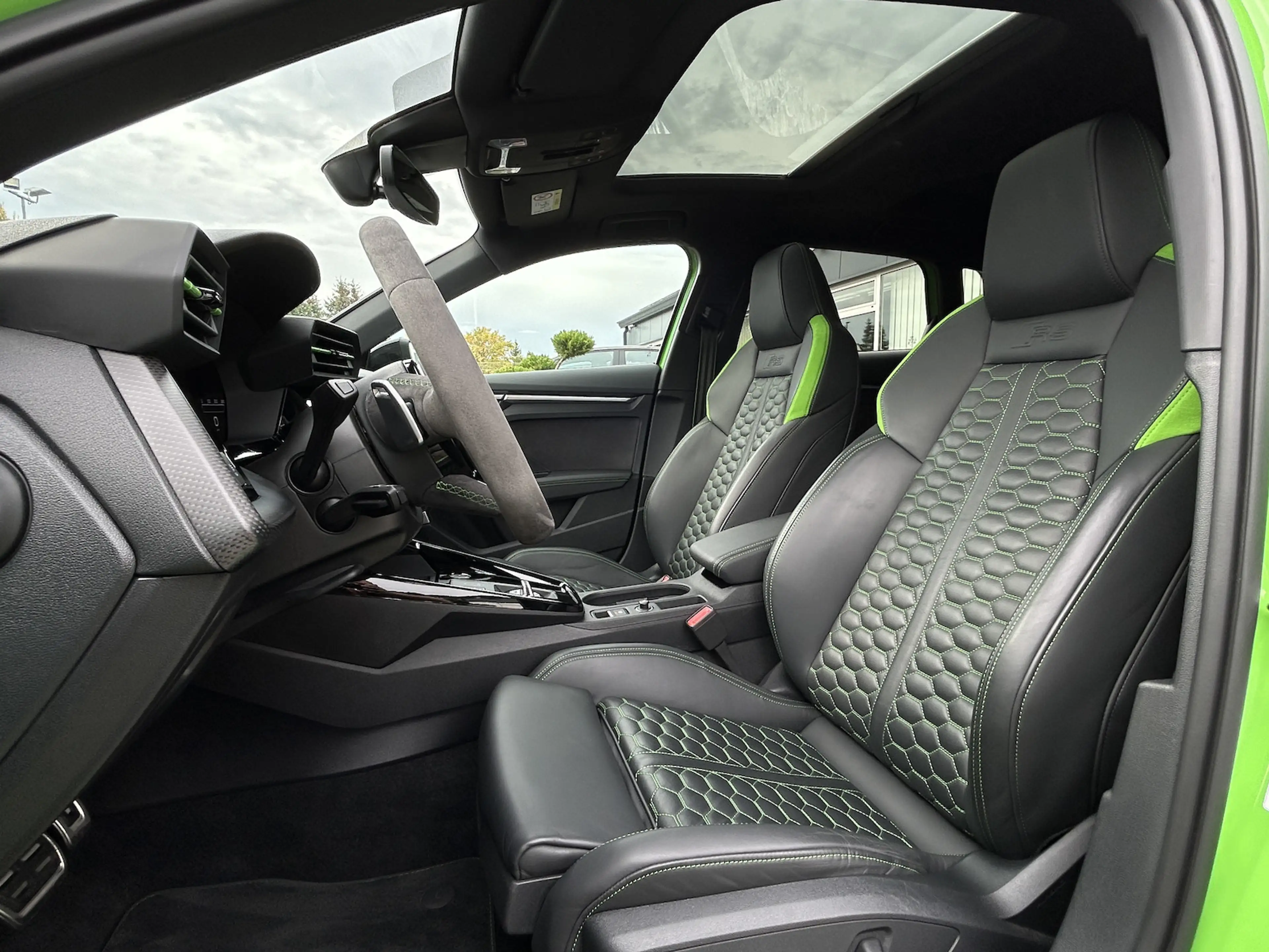 Audi RS3 2.5TFSI S Tronic quattro*PANO*B&O*RS-DYNAMIC — photo 11